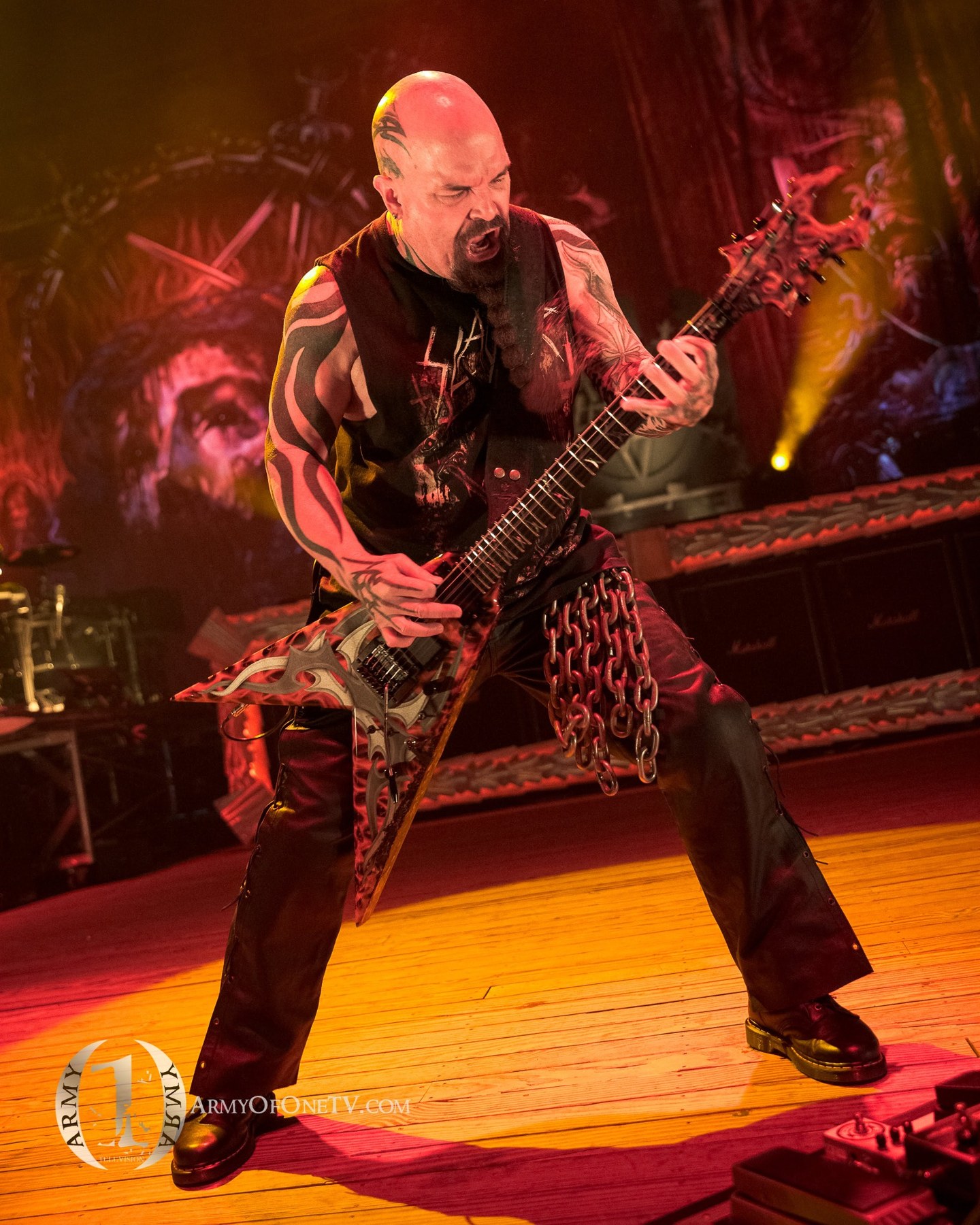 Slayer guitarist performing live